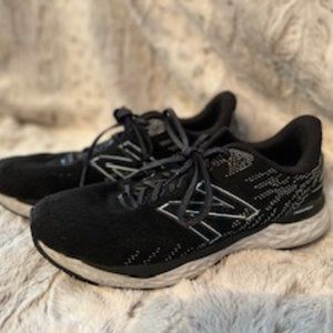 New Balance Black & White Fresh Foam Sz 10.5